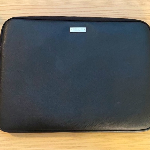 kate spade Accessories - EUC kate spade laptop case